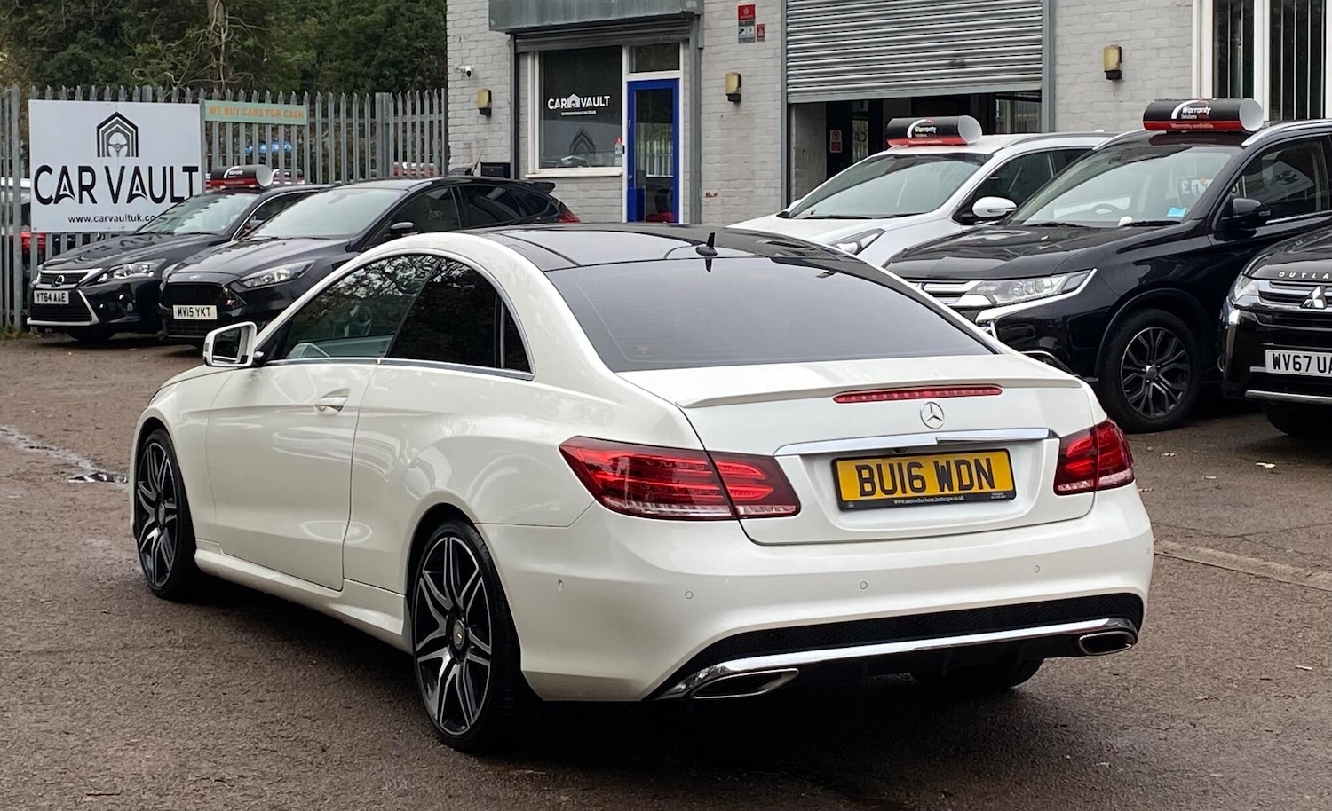 Used Mercedes-Benz E Class 2016 for sale - 76607098: Photo 8