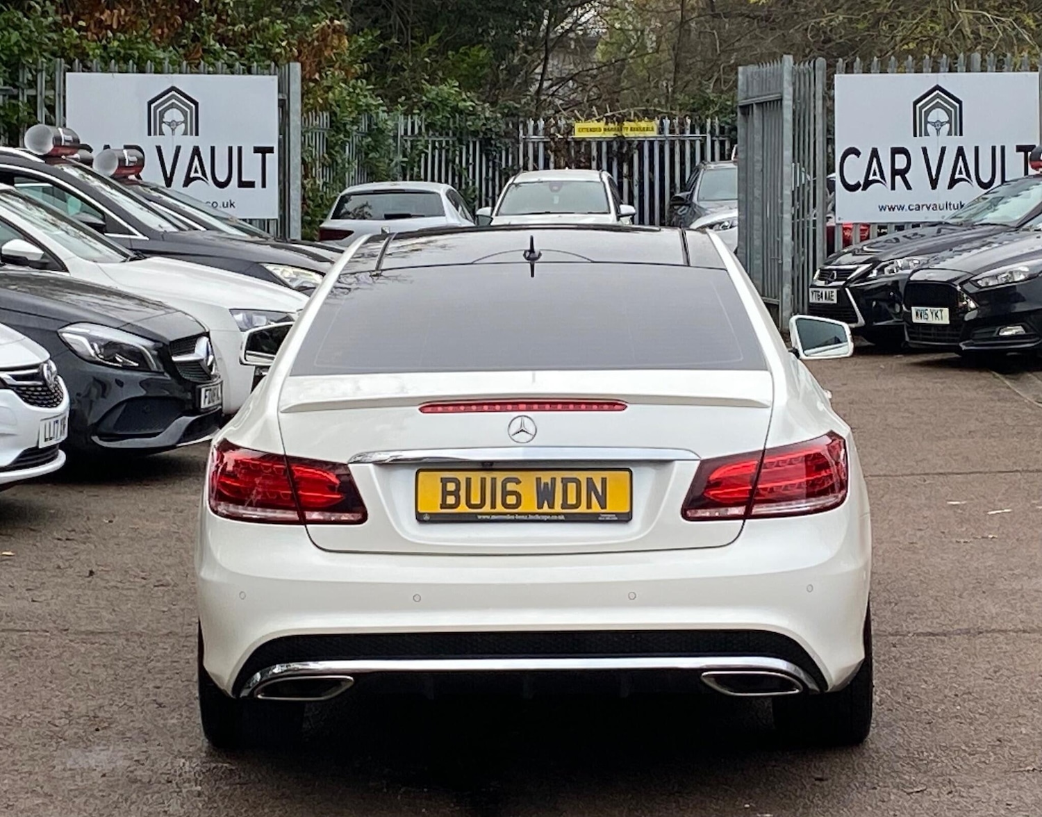 Used Mercedes-Benz E Class 2016 for sale - 76607098: Photo 9