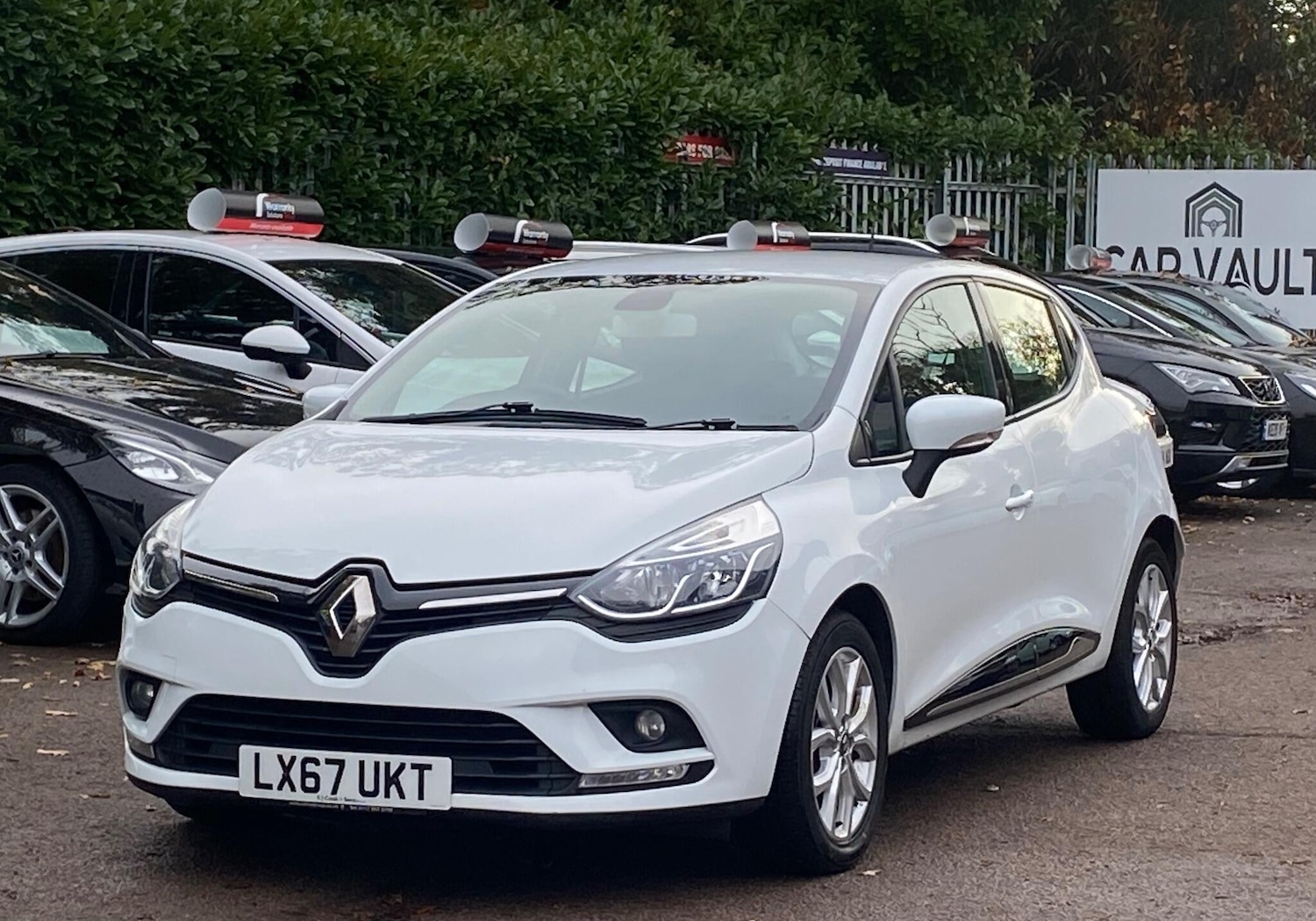 Used Renault Clio 2017 for sale - 76522004: Photo 21