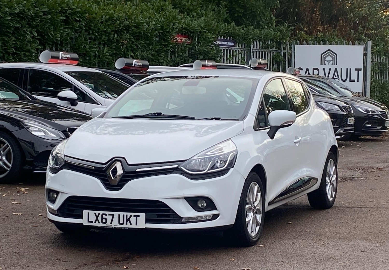 Used Renault Clio 2017 for sale - 76522004: Photo 5
