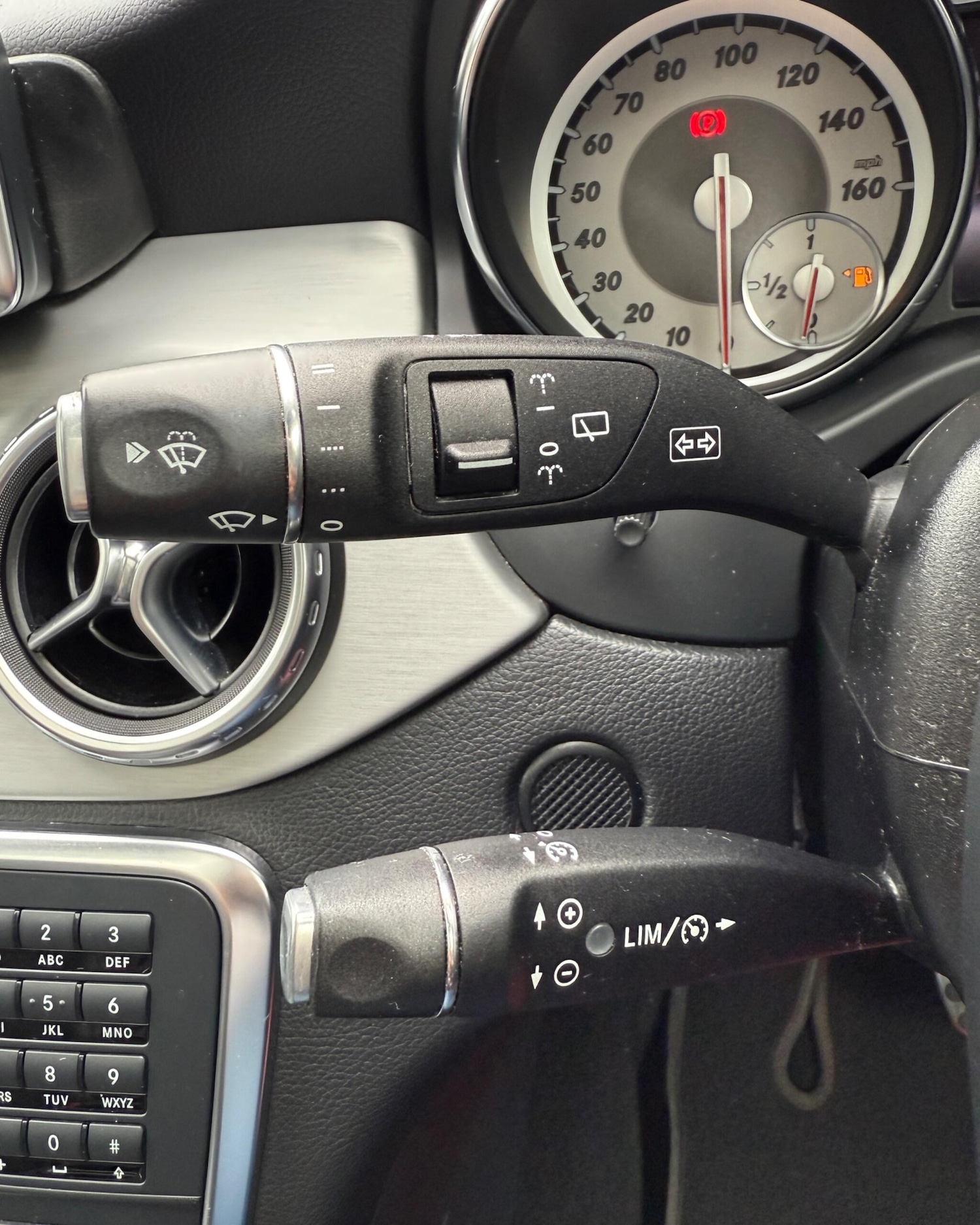 Used Mercedes-Benz GLA 2015 for sale - 76370277: Photo 34