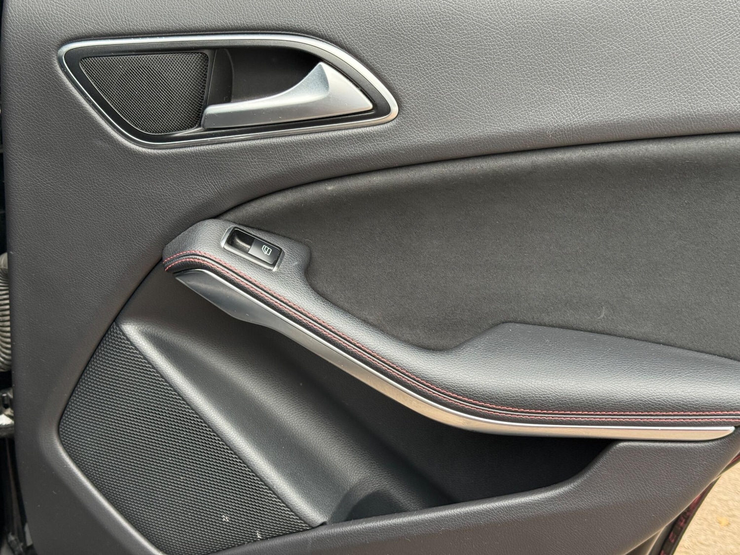 Used Mercedes-Benz GLA 2015 for sale - 76370277: Photo 37
