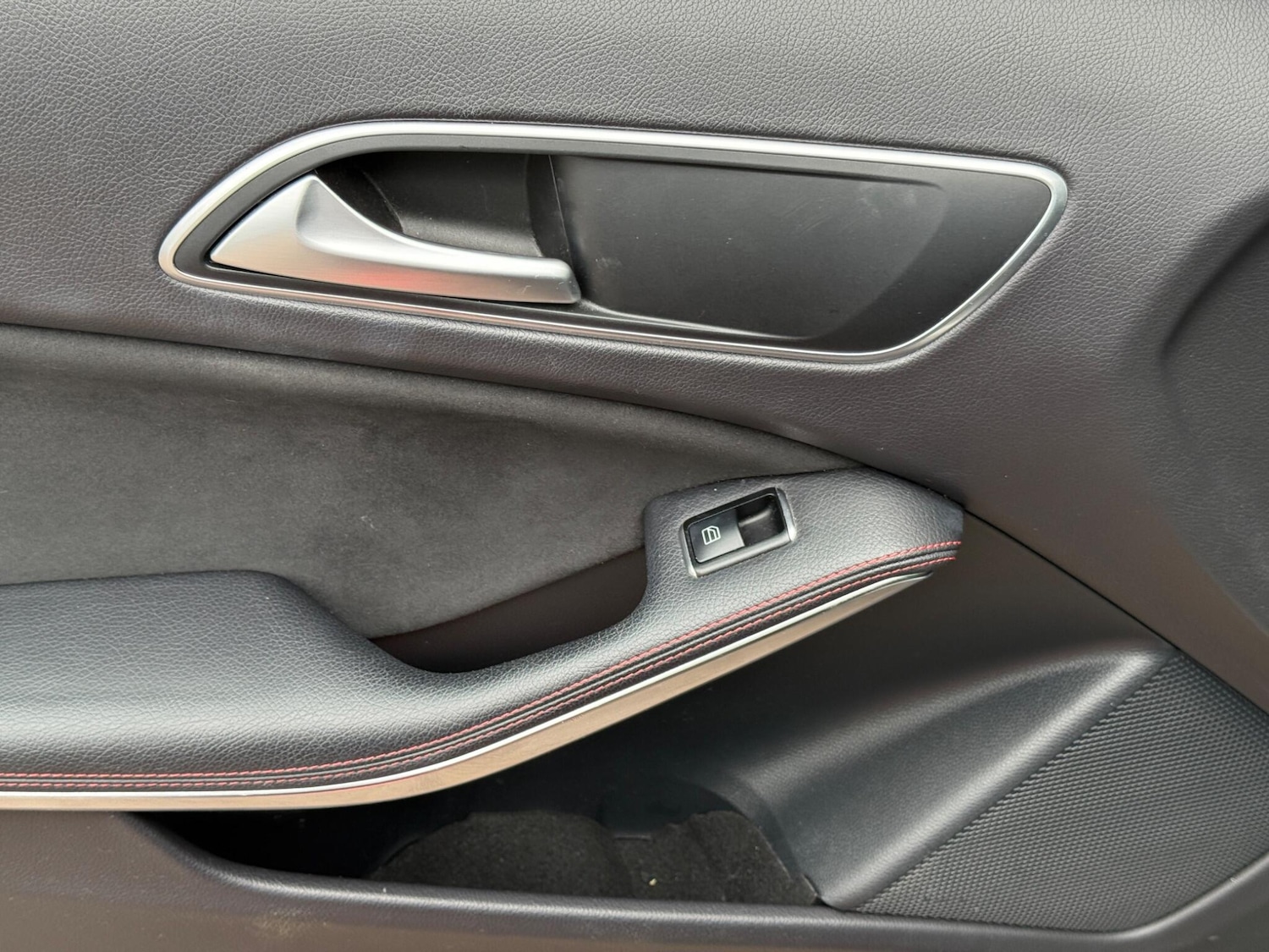 Used Mercedes-Benz GLA 2015 for sale - 76370277: Photo 43