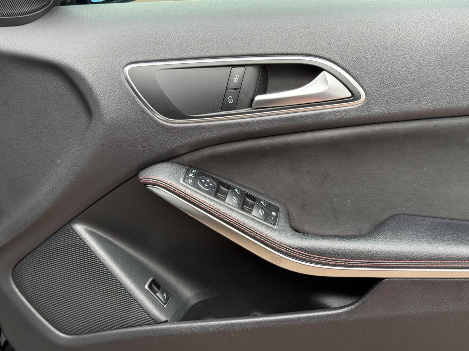Used Mercedes-Benz GLA 2015 for sale - 76370277: Photo 46