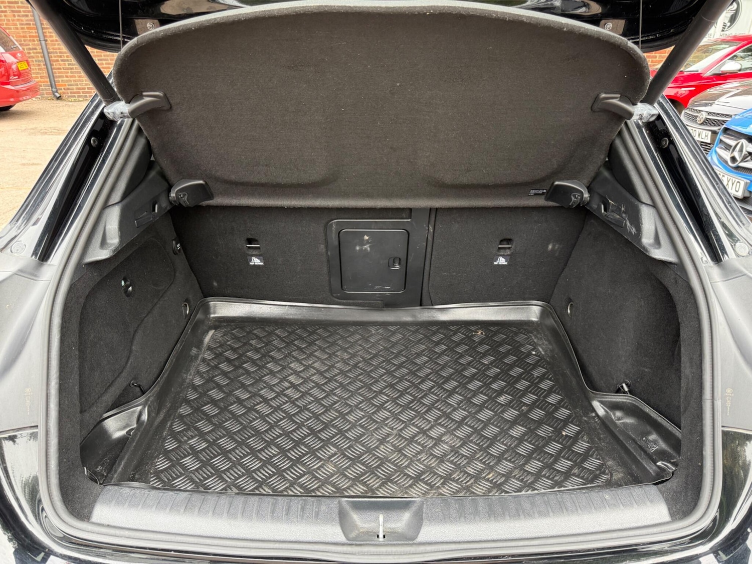 Used Mercedes-Benz GLA 2015 for sale - 76370277: Photo 56