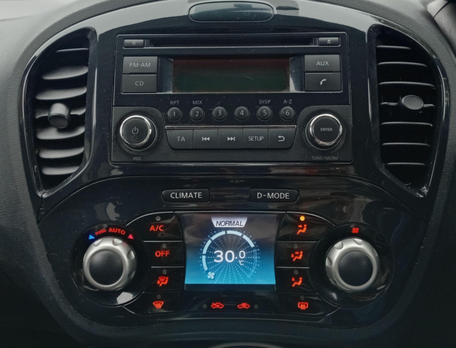 Used Nissan Juke 2012 for sale - 76440670: Photo 14