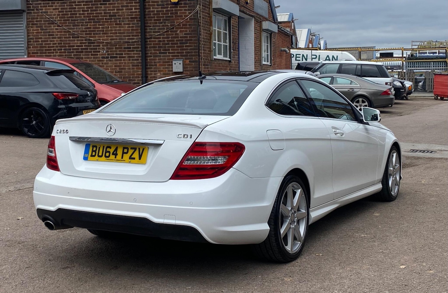 Used Mercedes-Benz C Class 2014 for sale - 76370362: Photo 10