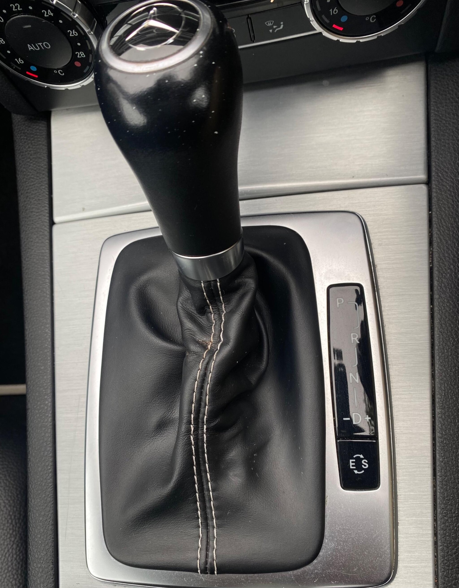 Used Mercedes-Benz C Class 2014 for sale - 76370362: Photo 37