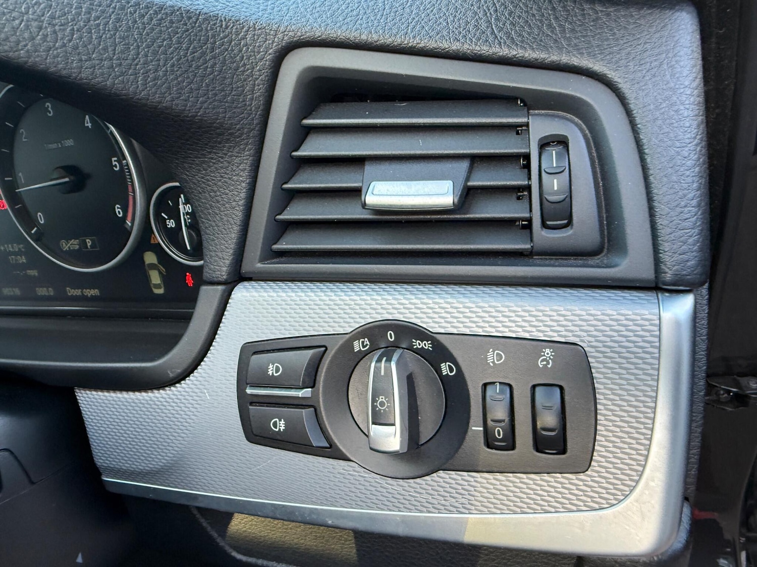 Used BMW 5 Series 2012 for sale - 76371172: Photo 23