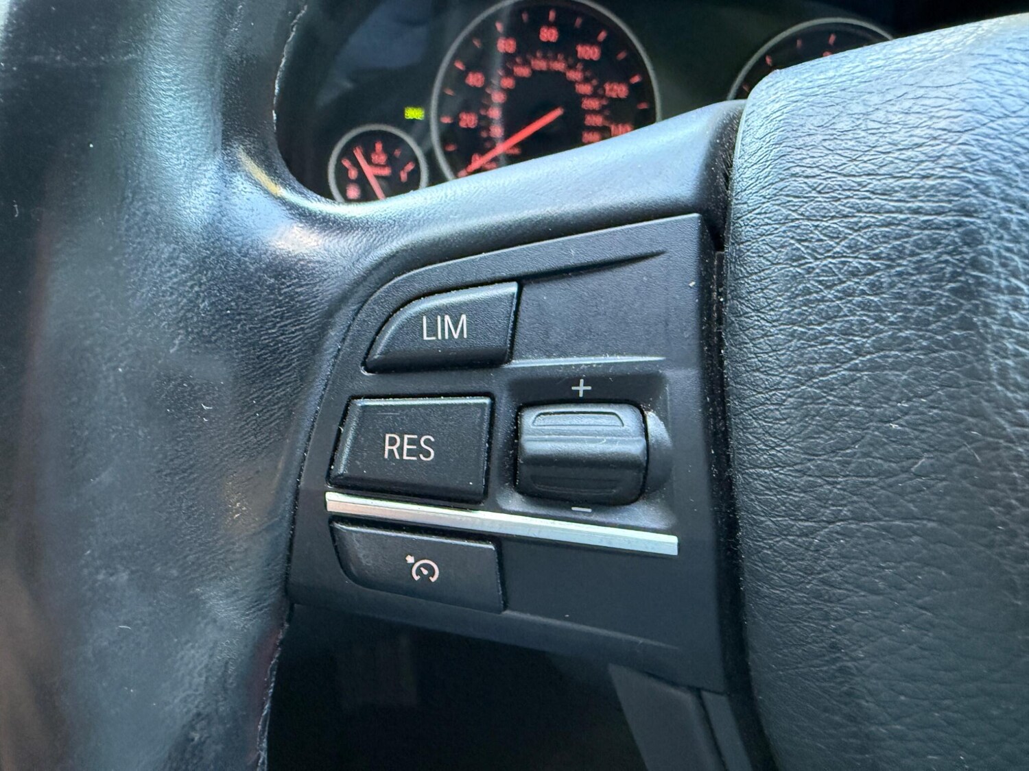 Used BMW 5 Series 2012 for sale - 76371172: Photo 35