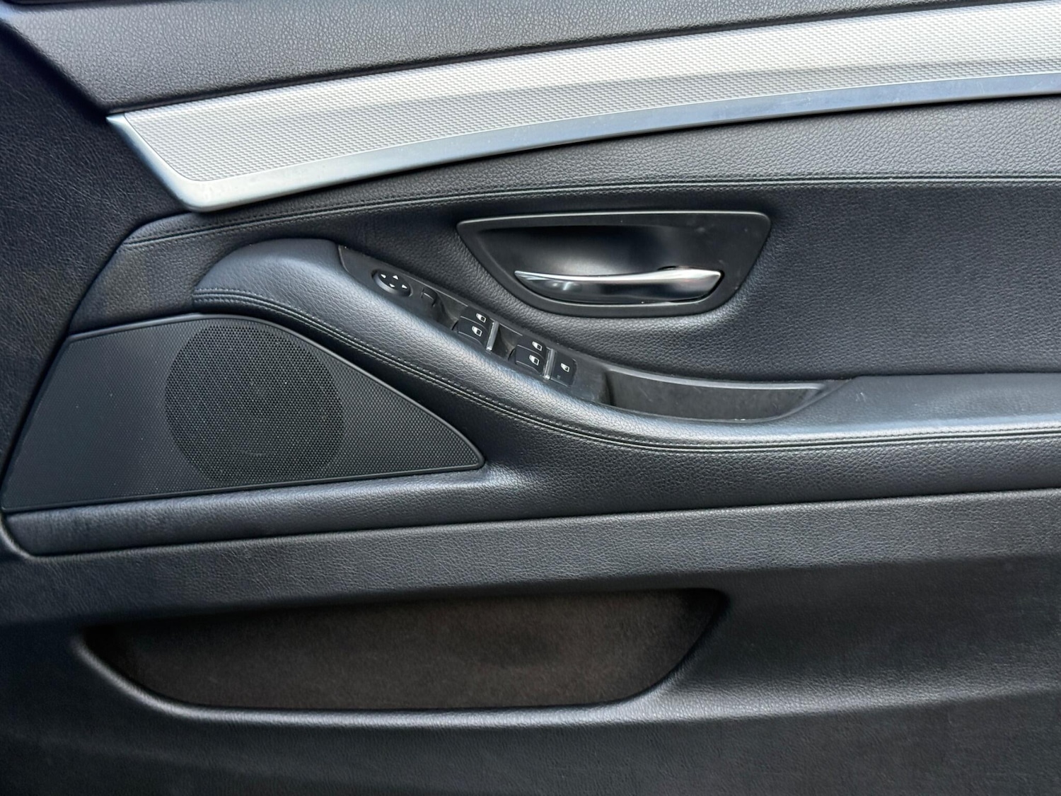 Used BMW 5 Series 2012 for sale - 76371172: Photo 43