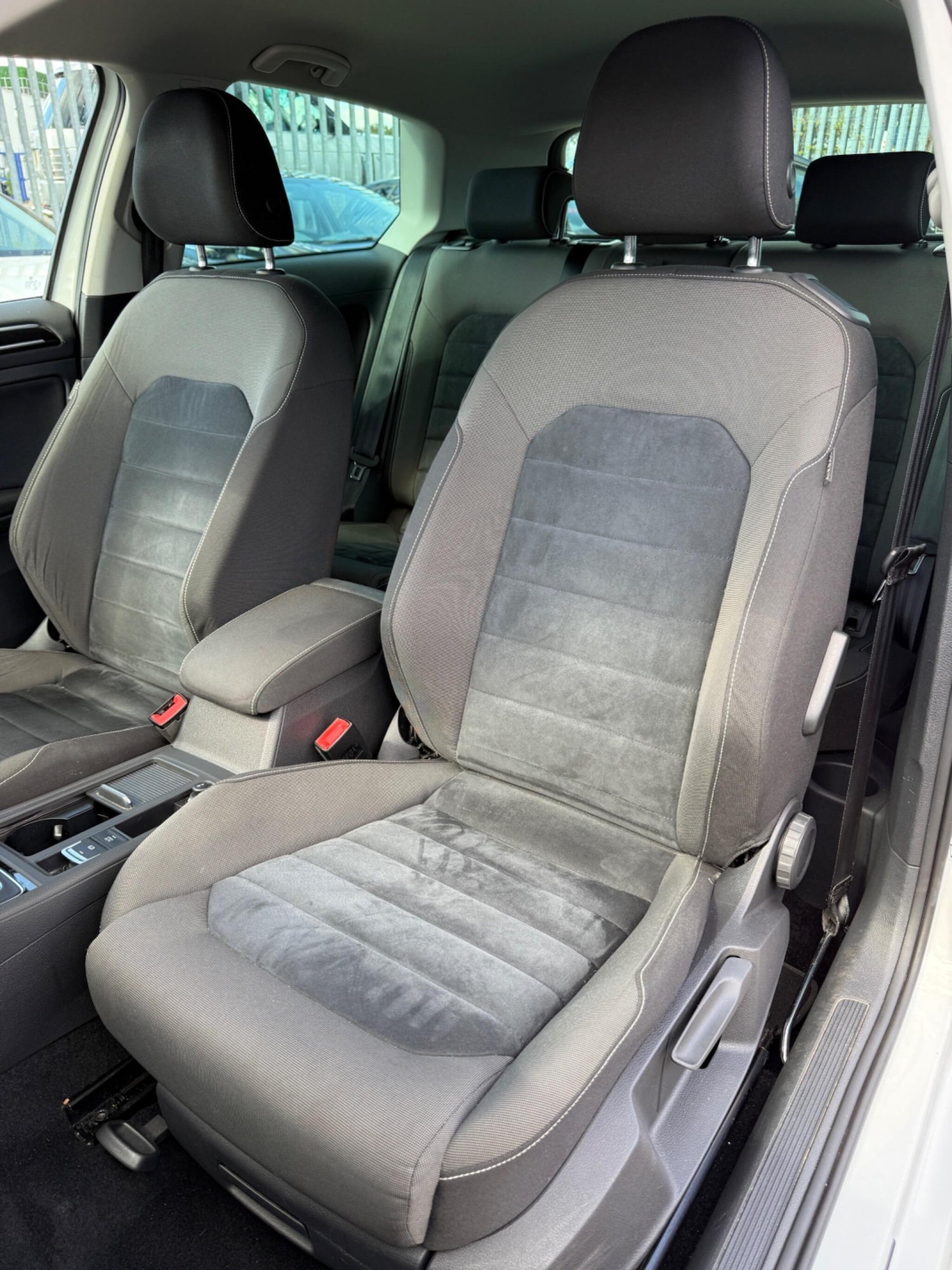 Used Volkswagen Golf 2013 for sale - 76370110: Photo 30