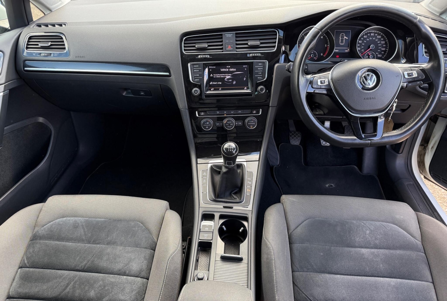Used Volkswagen Golf 2013 for sale - 76370110: Photo 60