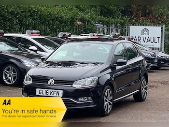 Used Volkswagen Polo 2016 for sale - 76657710: Photo
