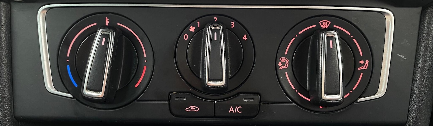 Used Volkswagen Polo 2016 for sale - 76657710: Photo 39