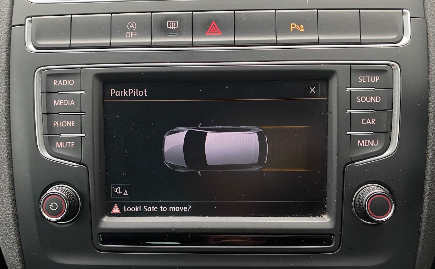 Used Volkswagen Polo 2016 for sale - 76657710: Photo 40