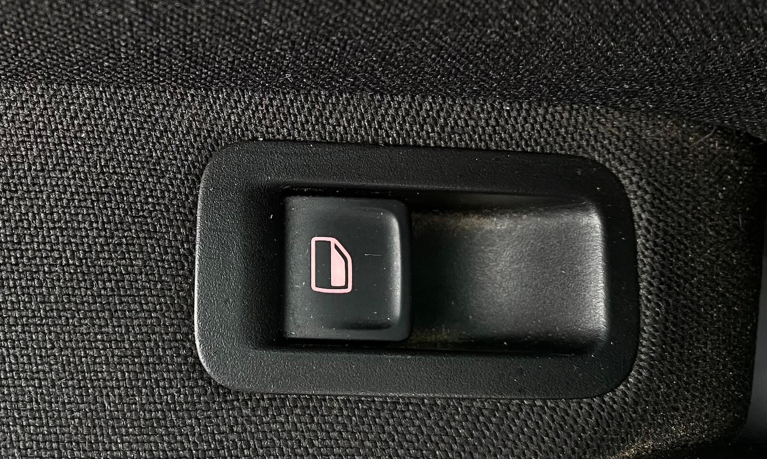 Used Volkswagen Polo 2016 for sale - 76657710: Photo 51