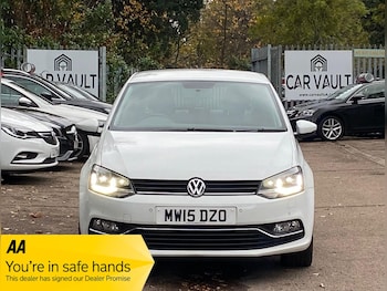 Used Volkswagen Polo 2015 for sale - 76446624: Photo