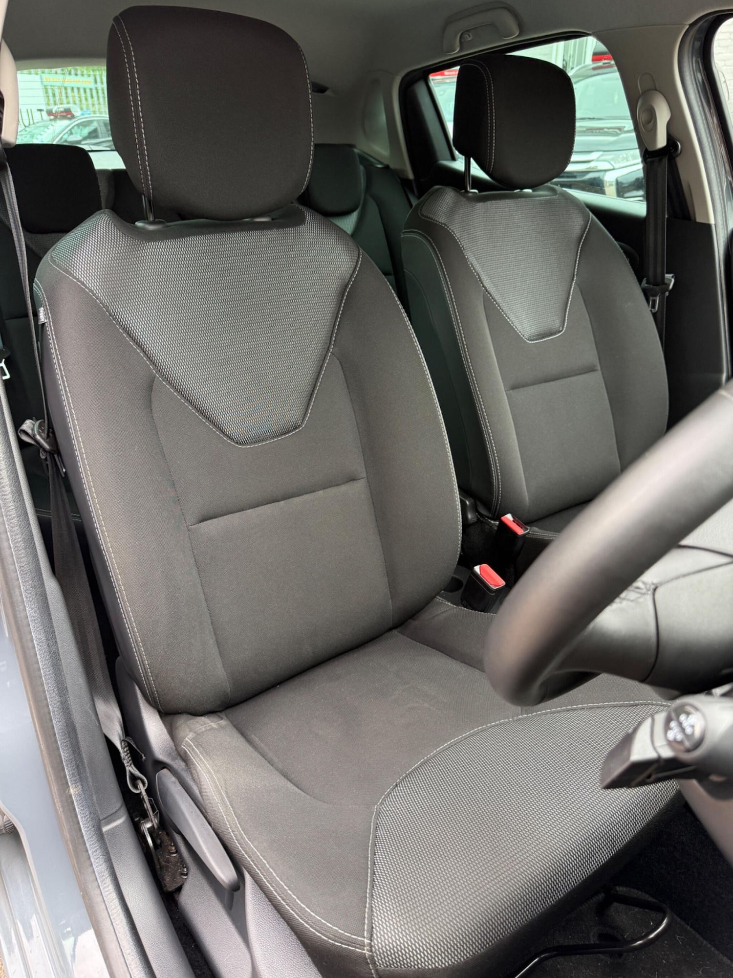 Used Renault Clio 2019 for sale - 76370116: Photo 16