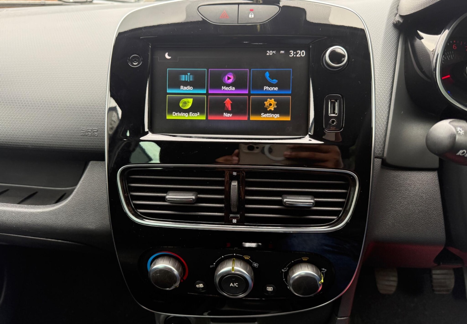 Used Renault Clio 2019 for sale - 76370116: Photo 30