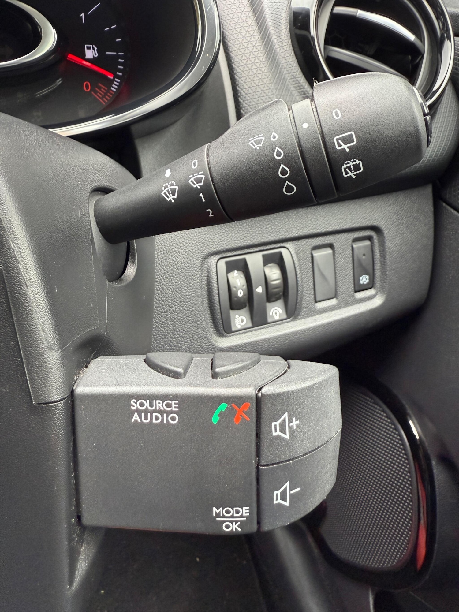 Used Renault Clio 2019 for sale - 76370116: Photo 38