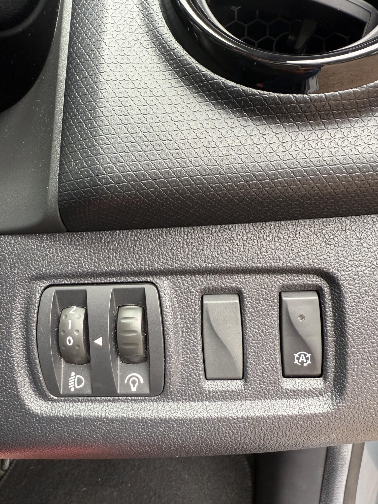 Used Renault Clio 2019 for sale - 76370116: Photo 40