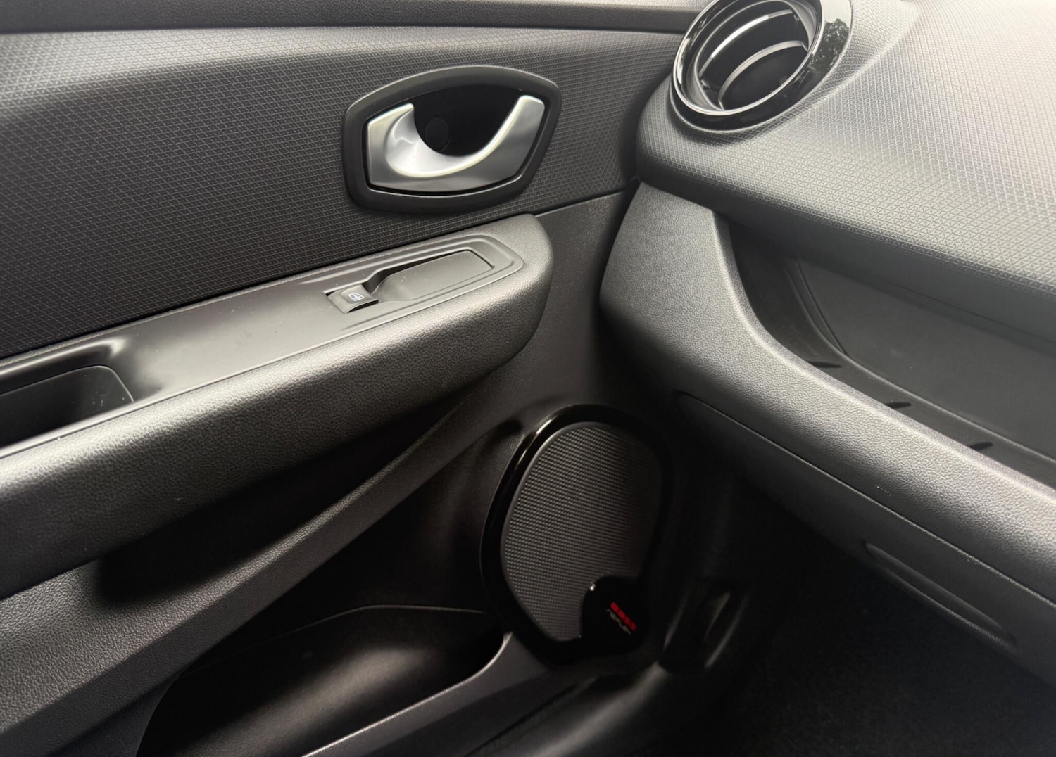 Used Renault Clio 2019 for sale - 76370116: Photo 70