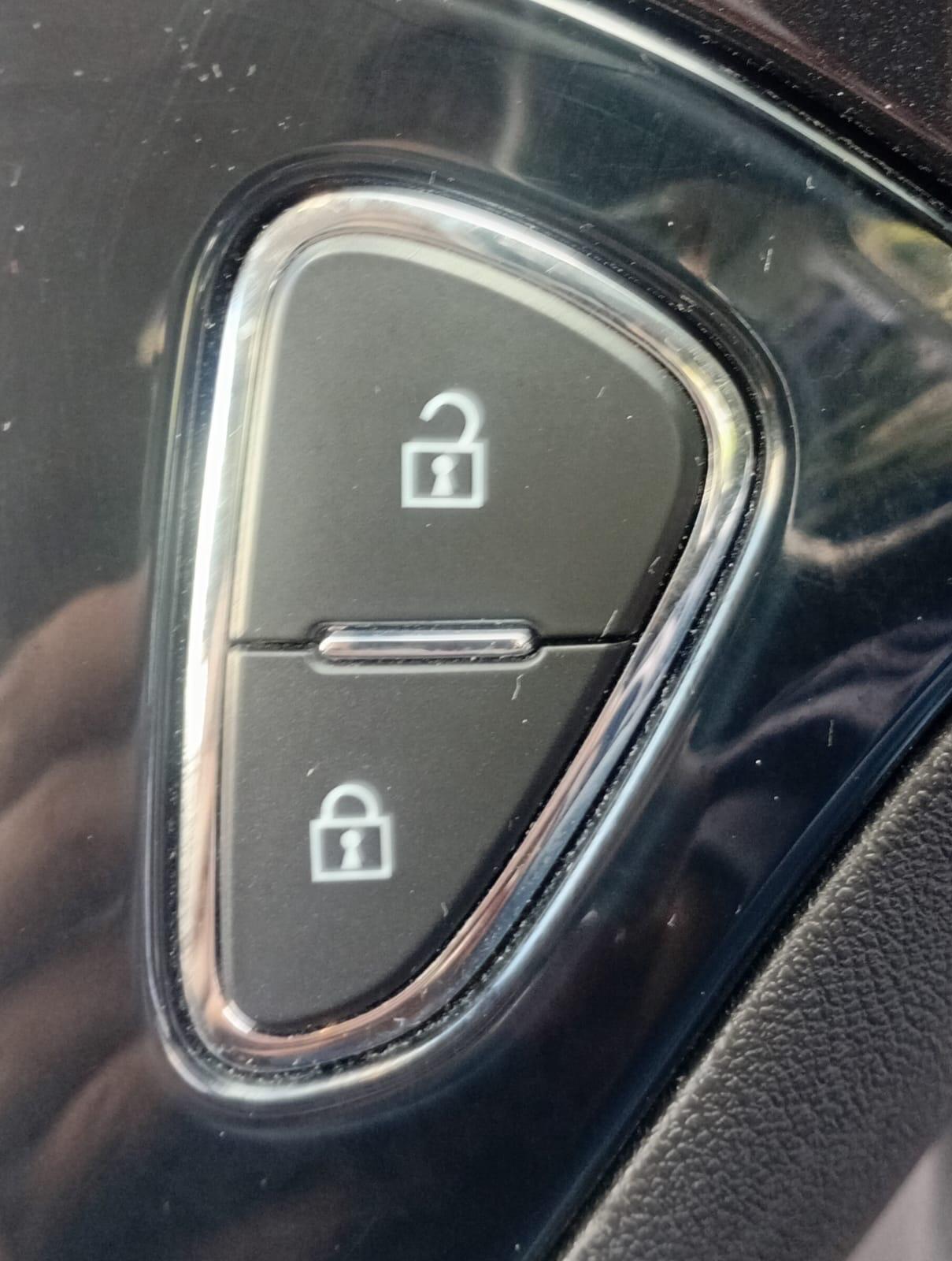 Used Vauxhall Corsa 2015 for sale - 76371487: Photo 35