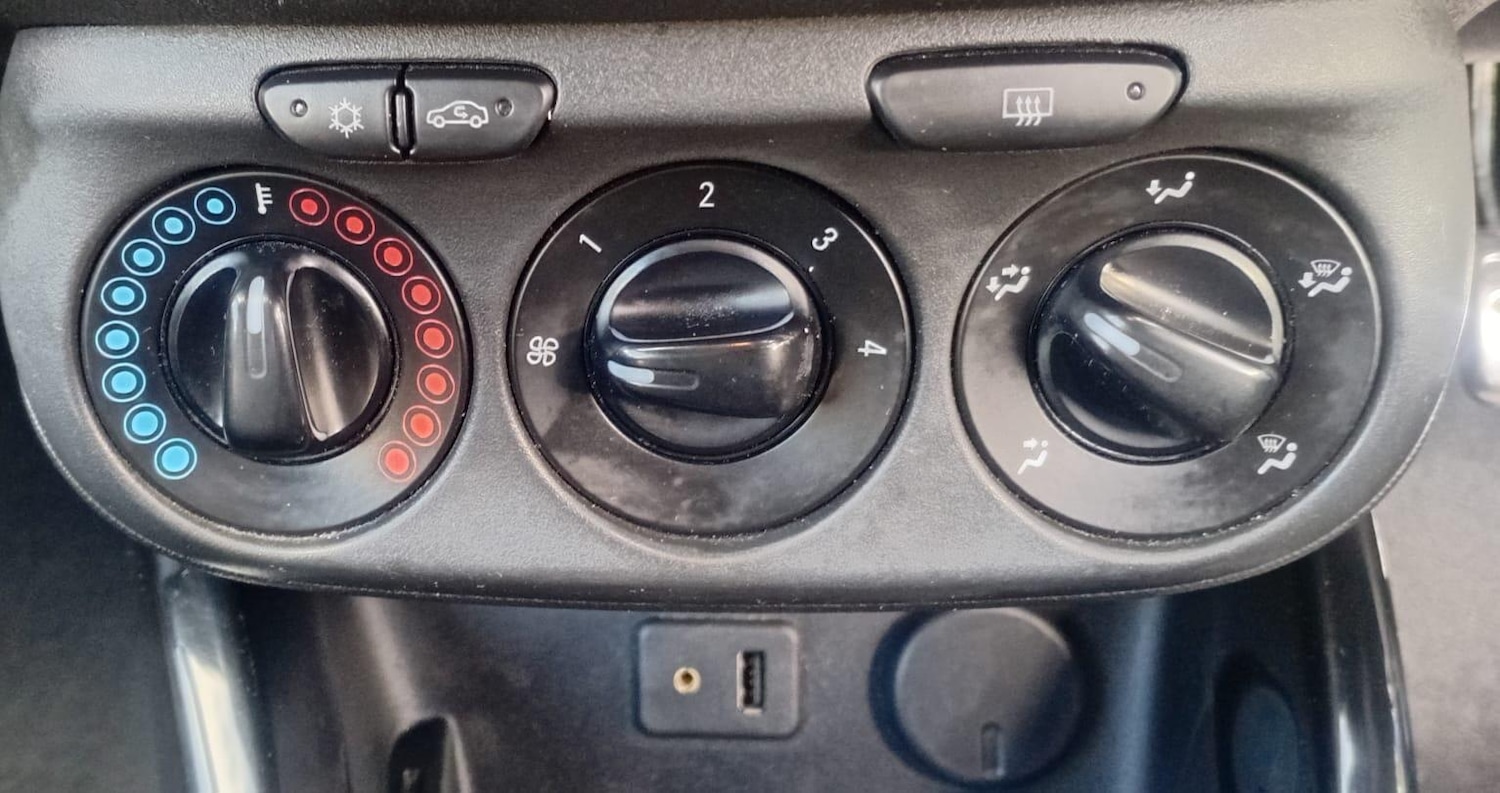Used Vauxhall Corsa 2015 for sale - 76371487: Photo 39