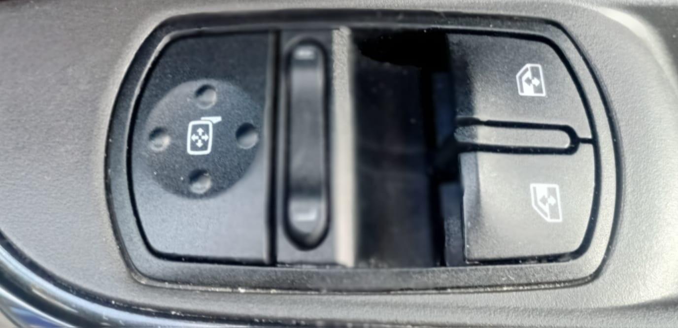Used Vauxhall Corsa 2015 for sale - 76371487: Photo 49
