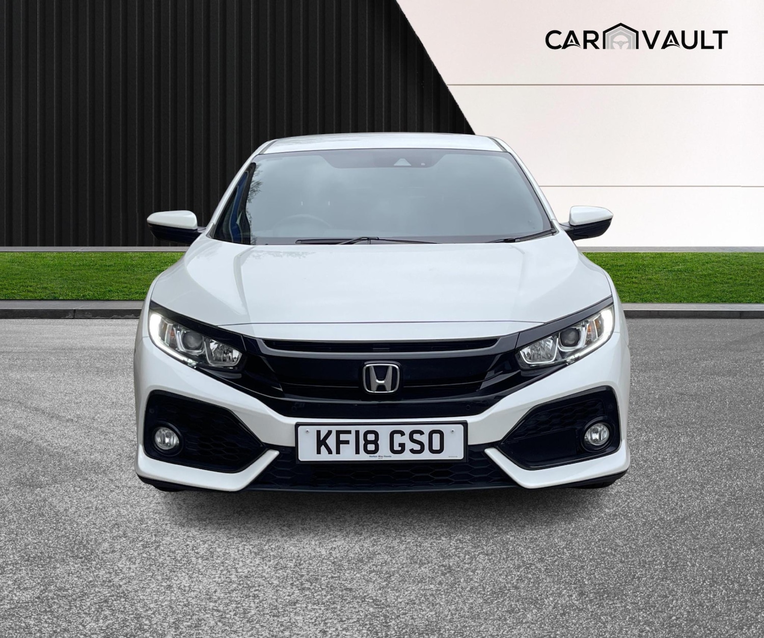 Used Honda Civic 2018 for sale - 76371761: Photo 2