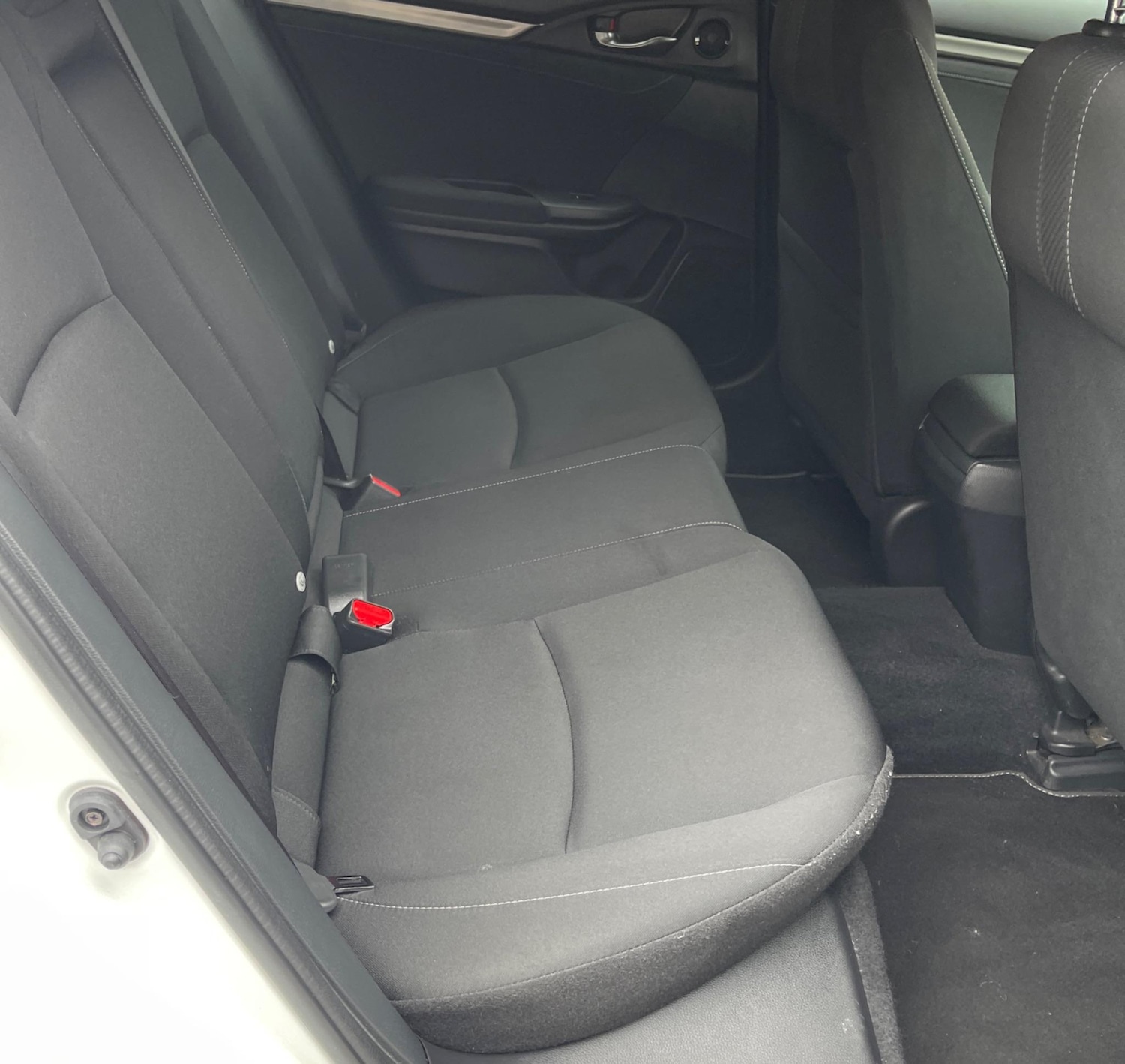Used Honda Civic 2018 for sale - 76371761: Photo 21