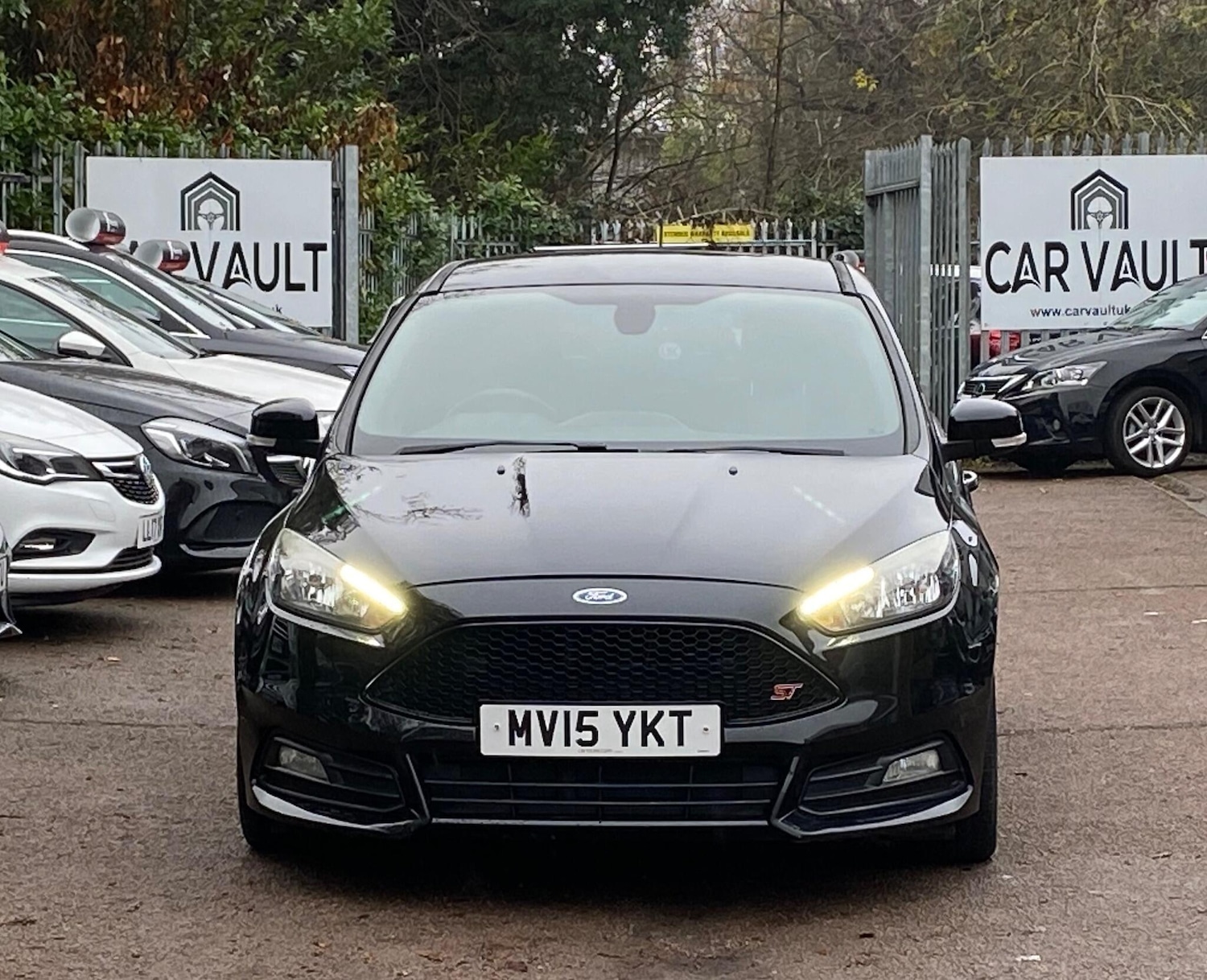 Used Ford Focus 2015 for sale - 76608436: Photo 2