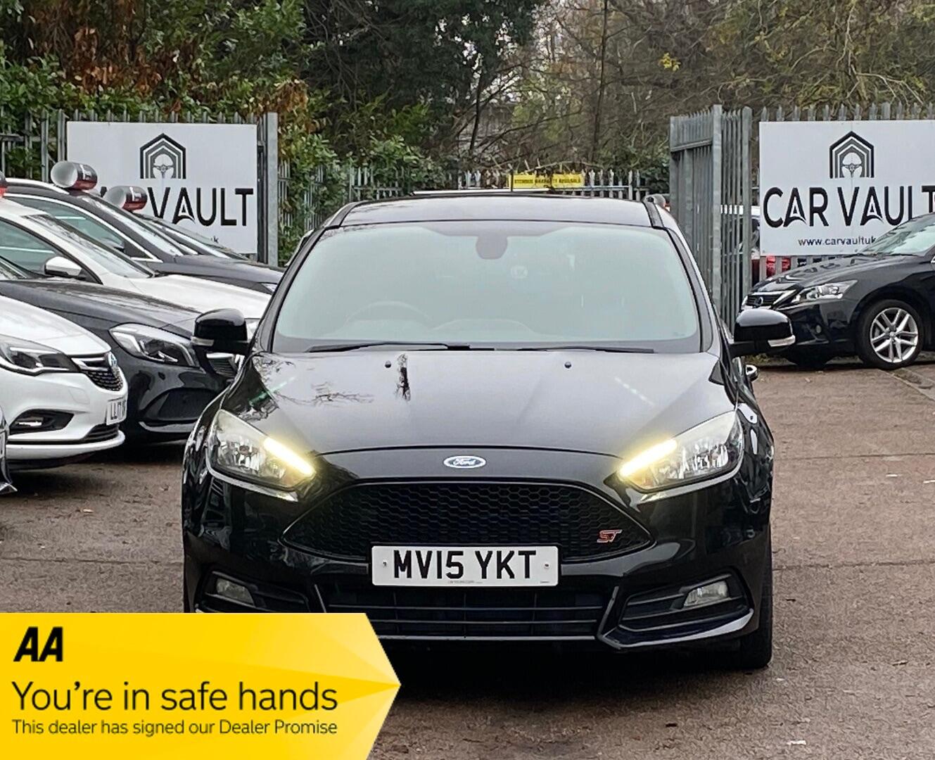 Used Ford Focus 2015 for sale - 76608436: Photo 4