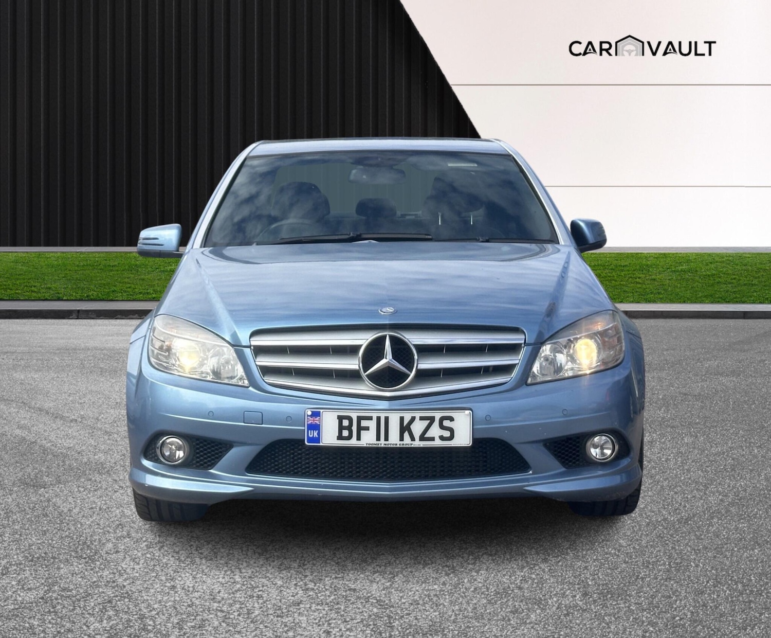 Used Mercedes-Benz C Class 2011 for sale - 76371299: Photo 2