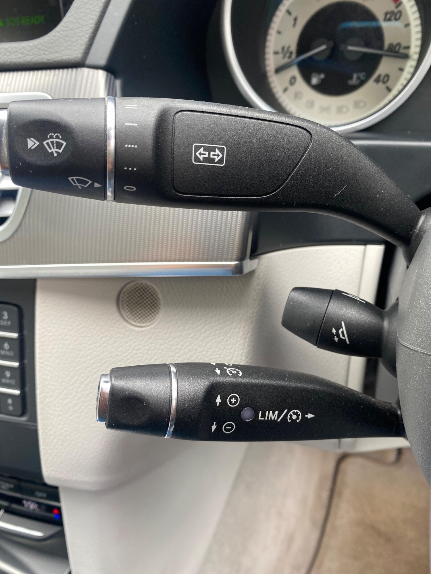 Used Mercedes-Benz E Class 2016 for sale - 76370875: Photo 31