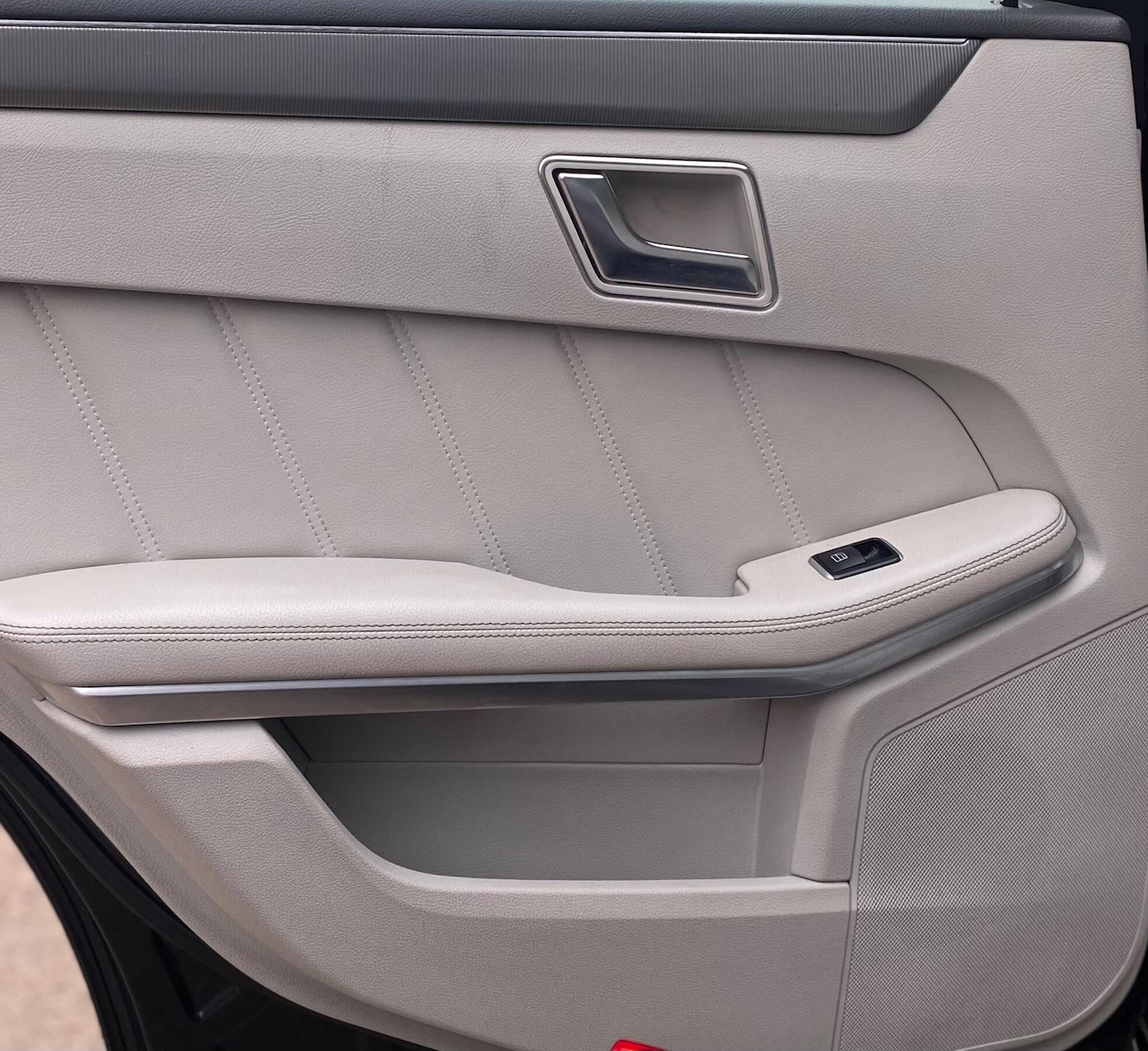 Used Mercedes-Benz E Class 2016 for sale - 76370875: Photo 36