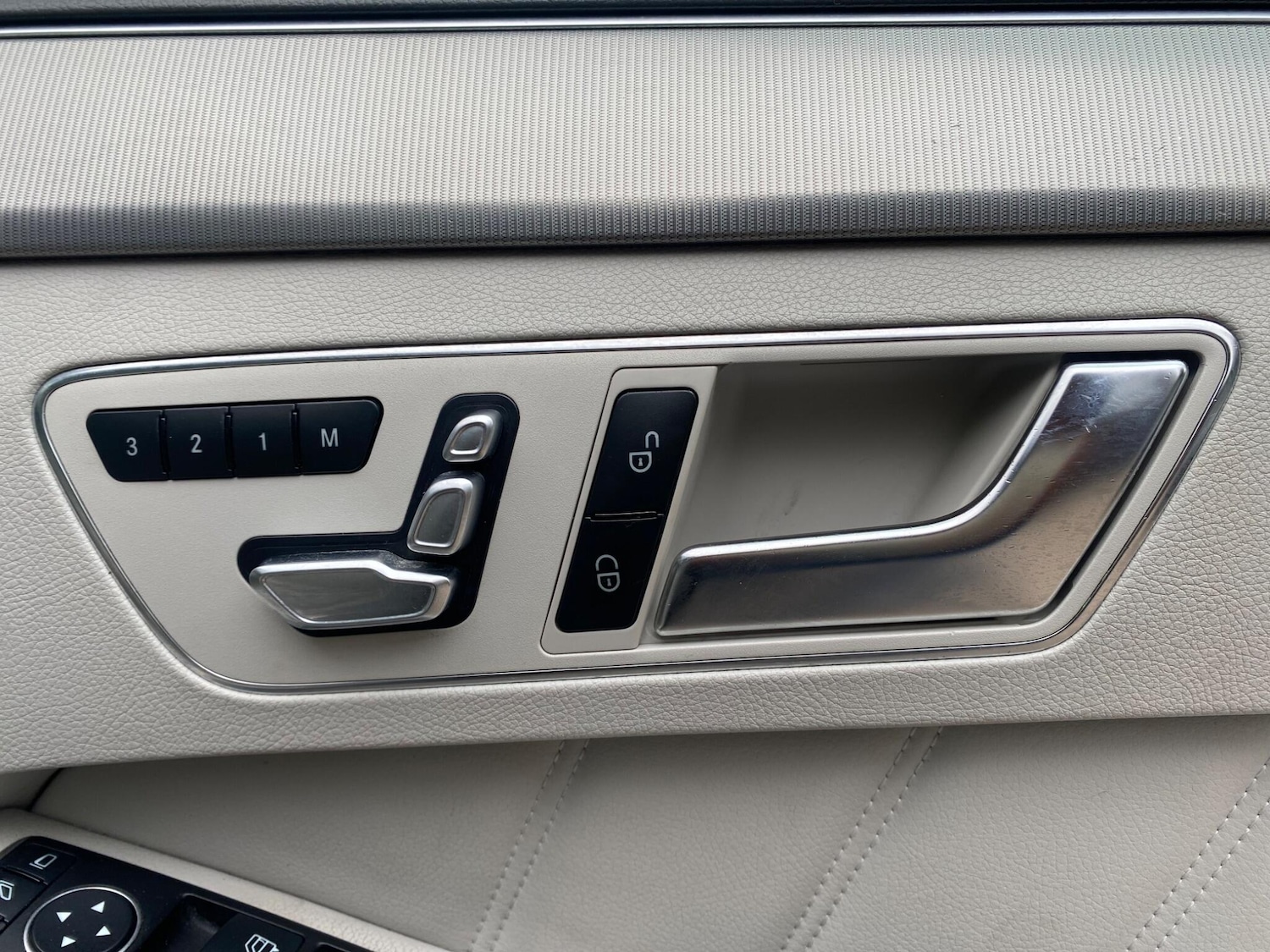 Used Mercedes-Benz E Class 2016 for sale - 76370875: Photo 52