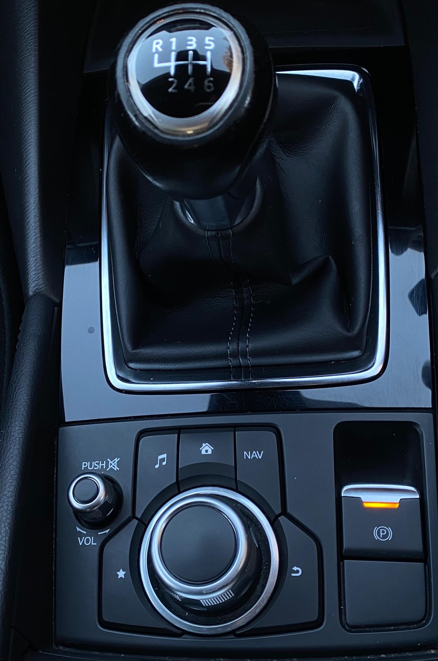 Used Mazda Mazda3 2017 for sale - 76620428: Photo 32