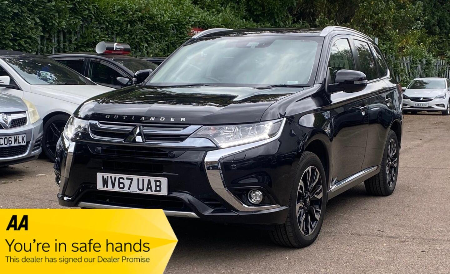 Used Mitsubishi Outlander 2017 for sale - 76370308: Photo 1