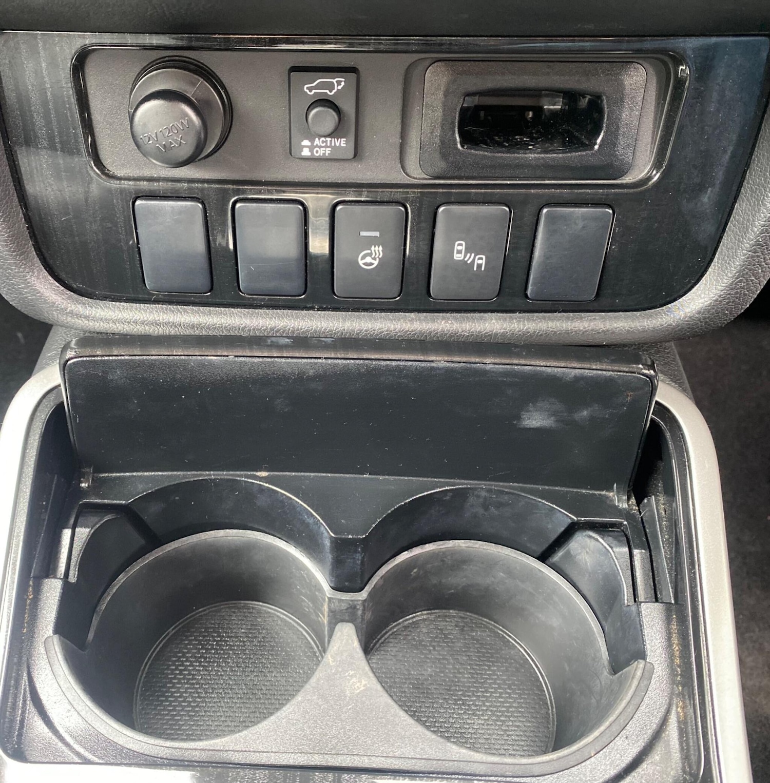 Used Mitsubishi Outlander 2017 for sale - 76370308: Photo 23