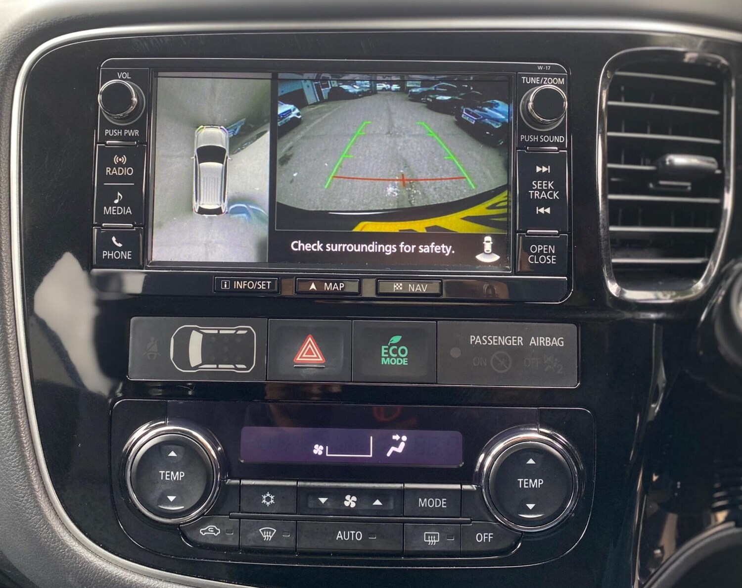 Used Mitsubishi Outlander 2017 for sale - 76370308: Photo 26