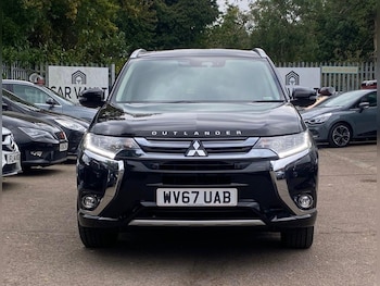 Used Mitsubishi Outlander 2017 for sale - 76370308: Photo