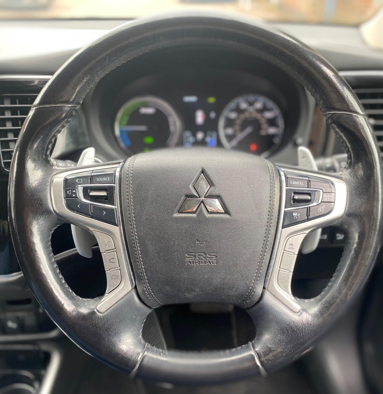 Used Mitsubishi Outlander 2017 for sale - 76370308: Photo 32