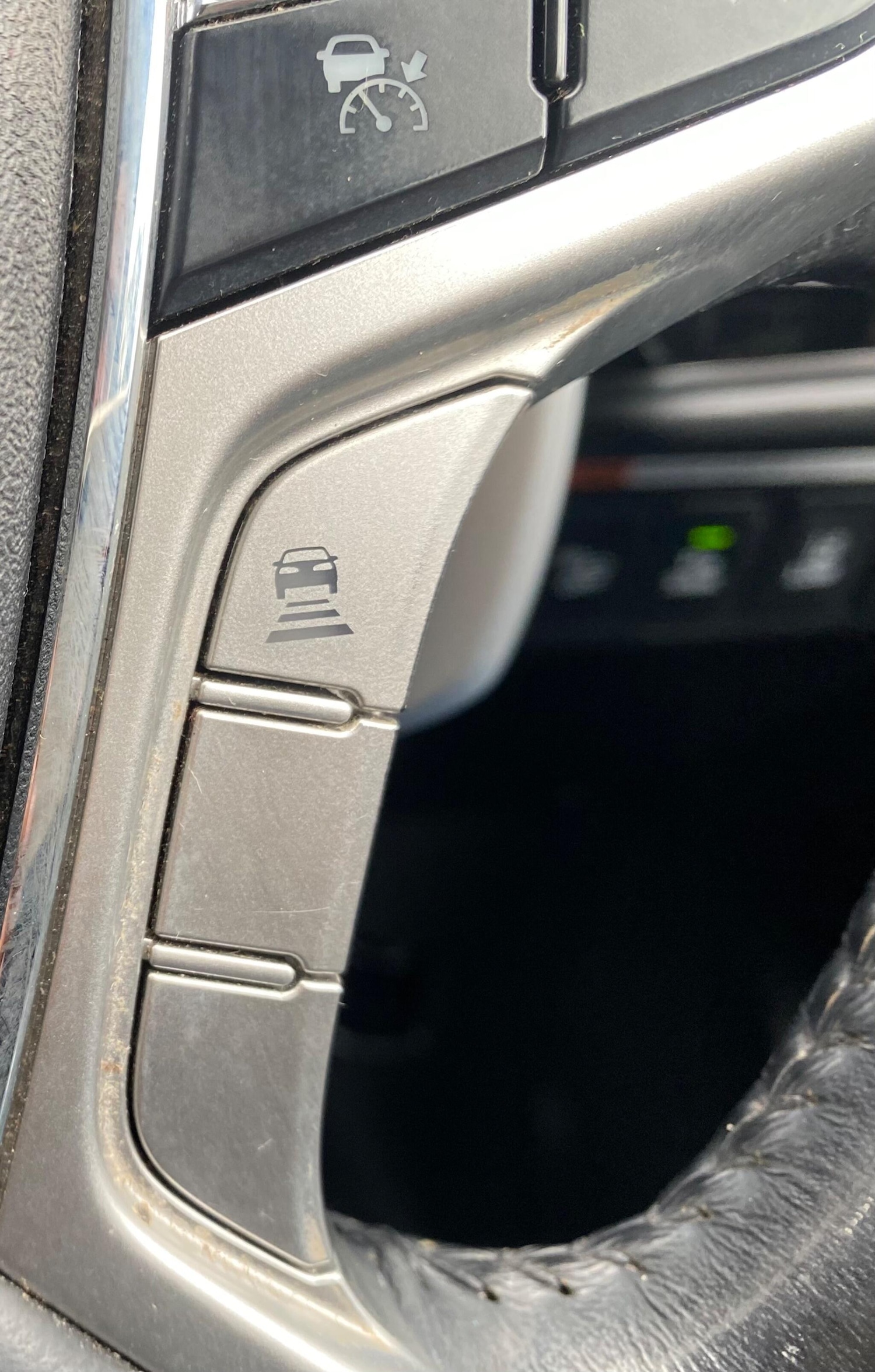 Used Mitsubishi Outlander 2017 for sale - 76370308: Photo 34