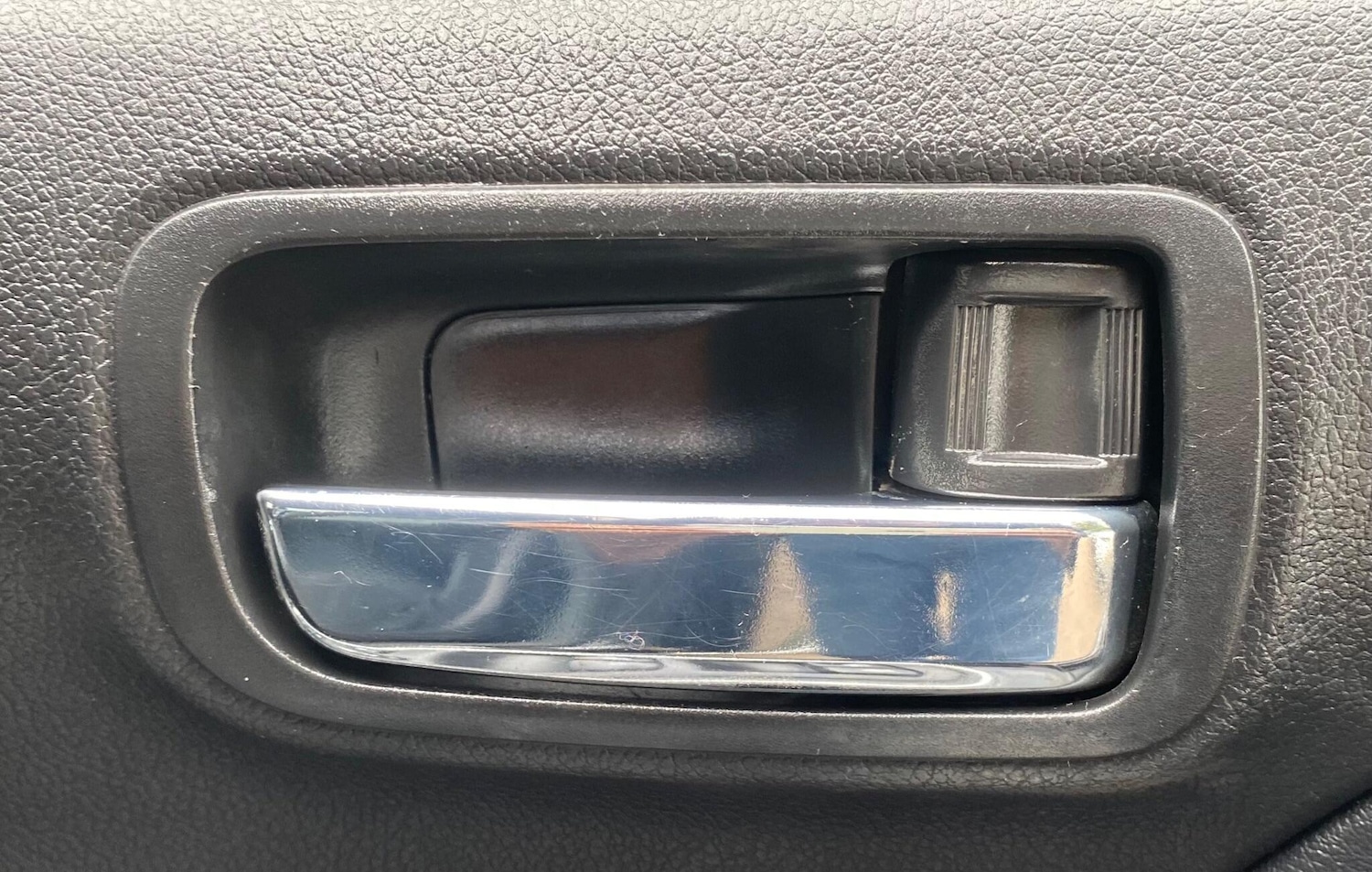 Used Mitsubishi Outlander 2017 for sale - 76370308: Photo 45