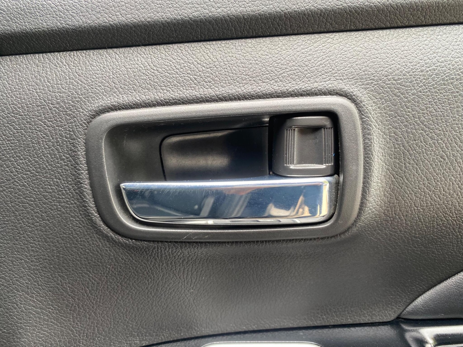 Used Mitsubishi Outlander 2017 for sale - 76370308: Photo 52