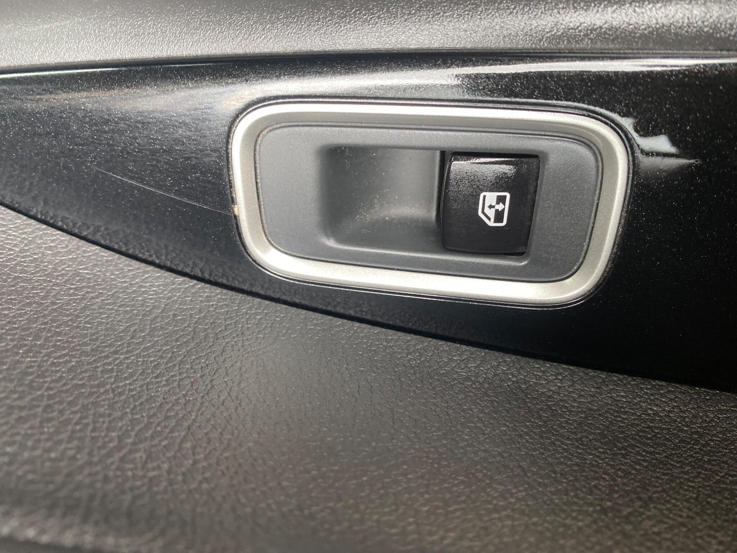 Used Mitsubishi Outlander 2017 for sale - 76370308: Photo 54