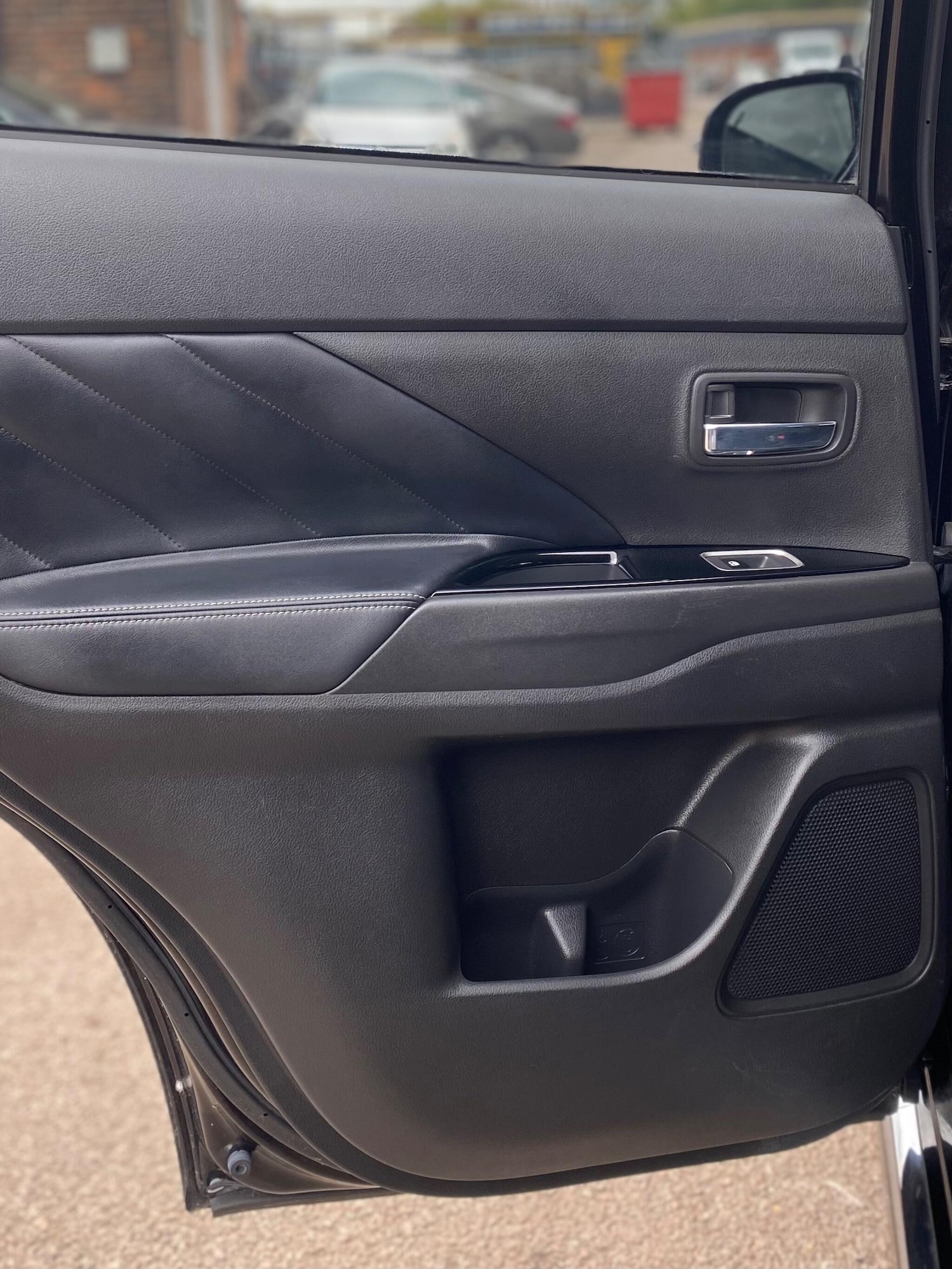 Used Mitsubishi Outlander 2017 for sale - 76370308: Photo 57