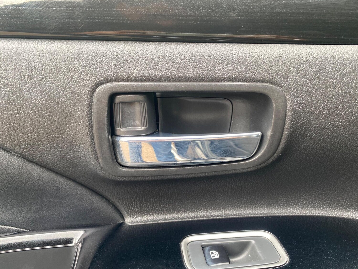 Used Mitsubishi Outlander 2017 for sale - 76370308: Photo 60